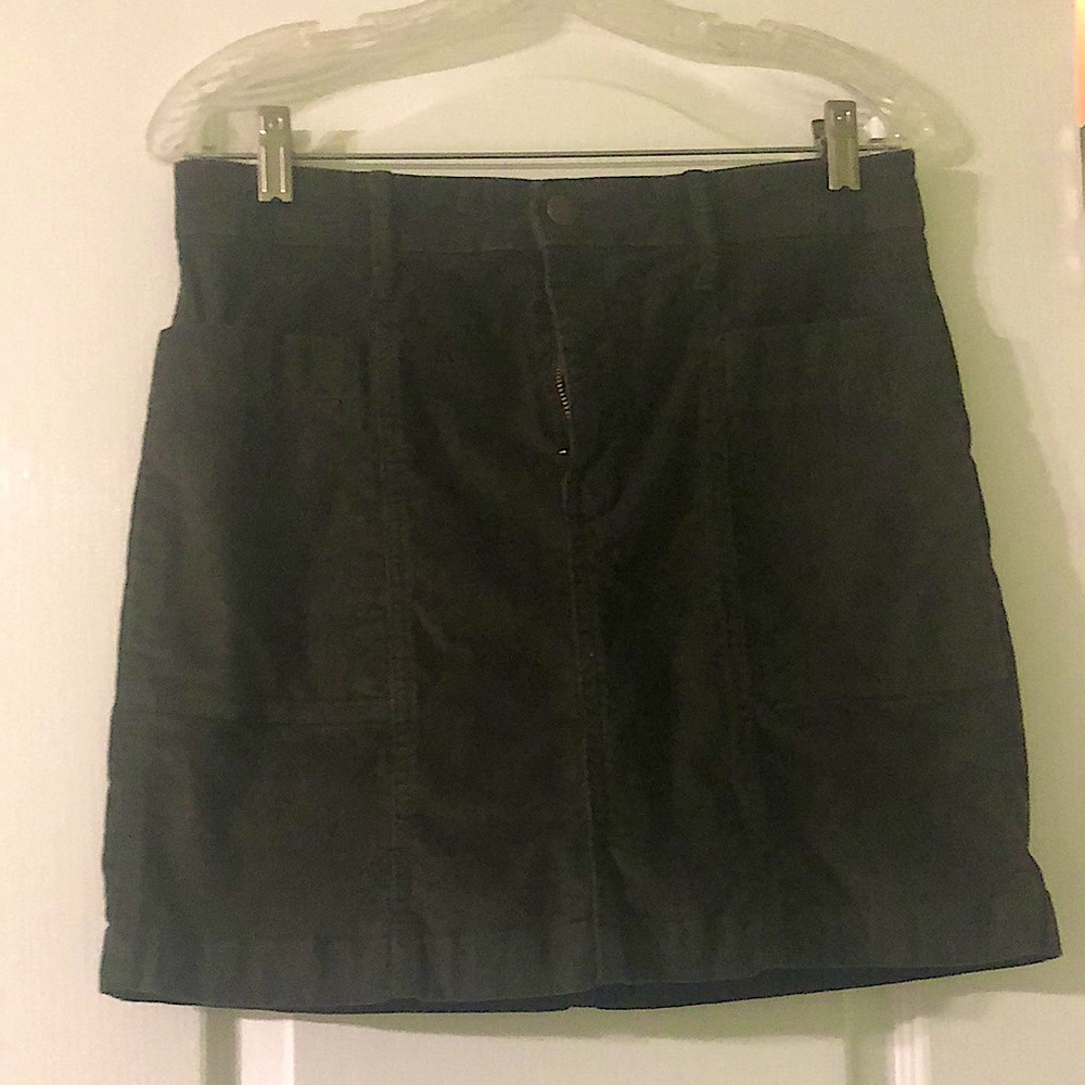 Old Navy Corduroy Skirt. NWOT.